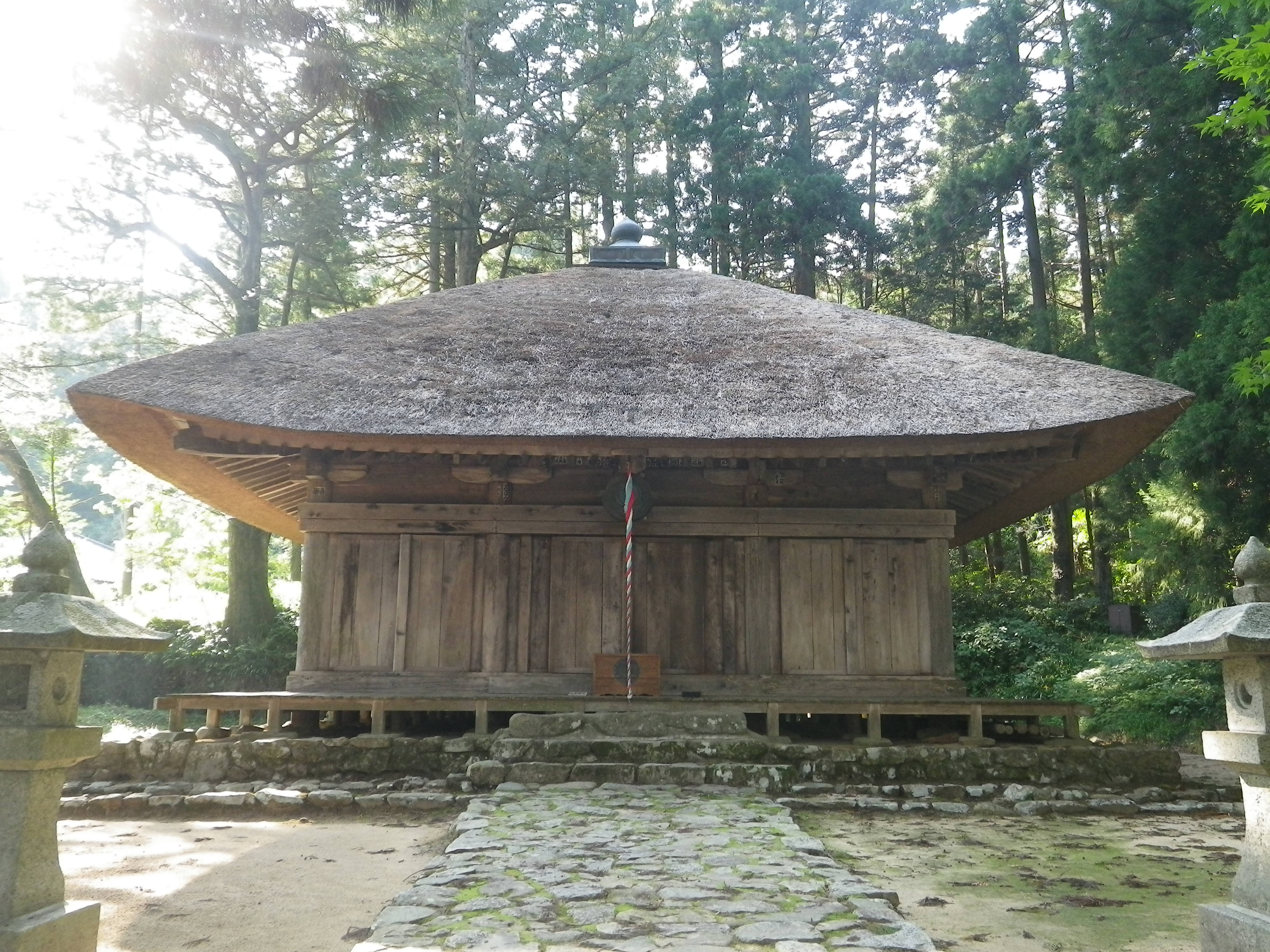 Photograph of Travelogue of Building And BuddhismStatue in Paragraph06 Number01