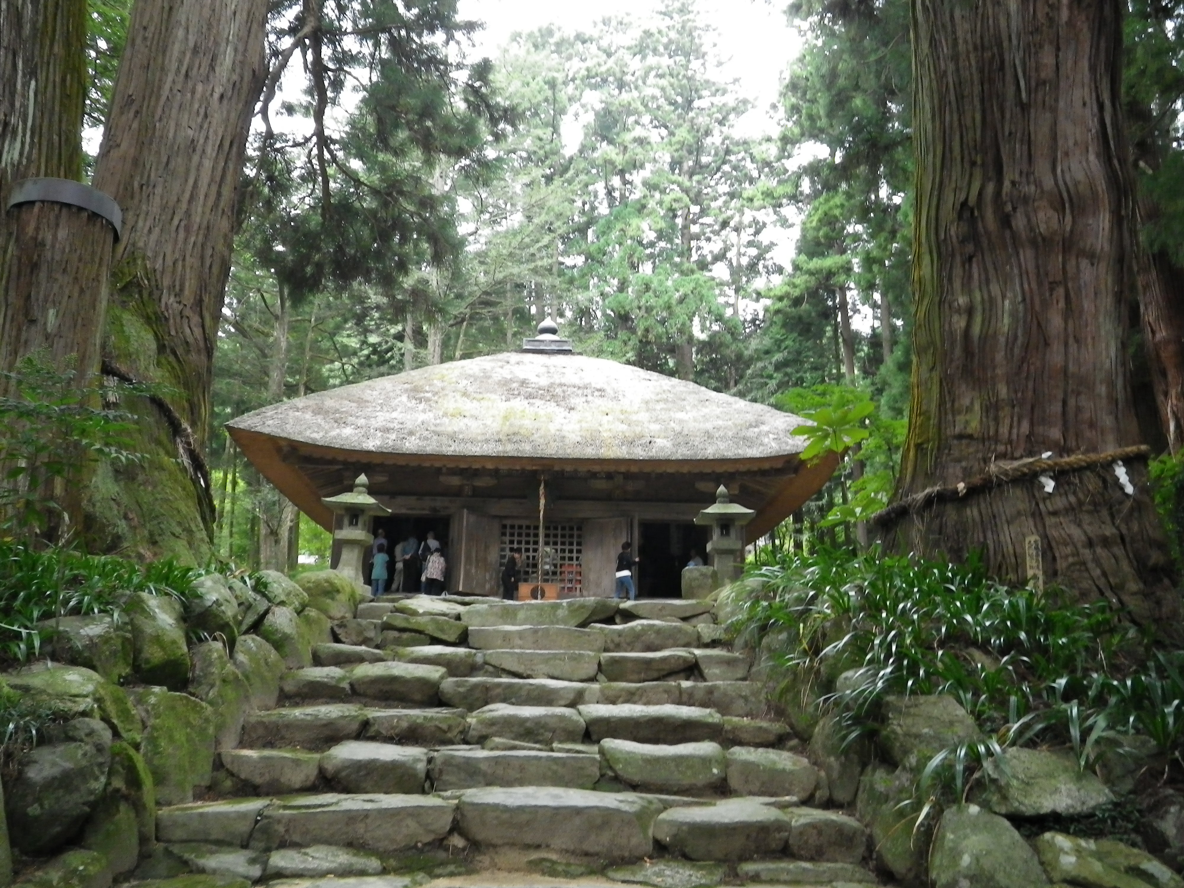 Photograph of Travelogue of Building And BuddhismStatue in Paragraph06 Number02