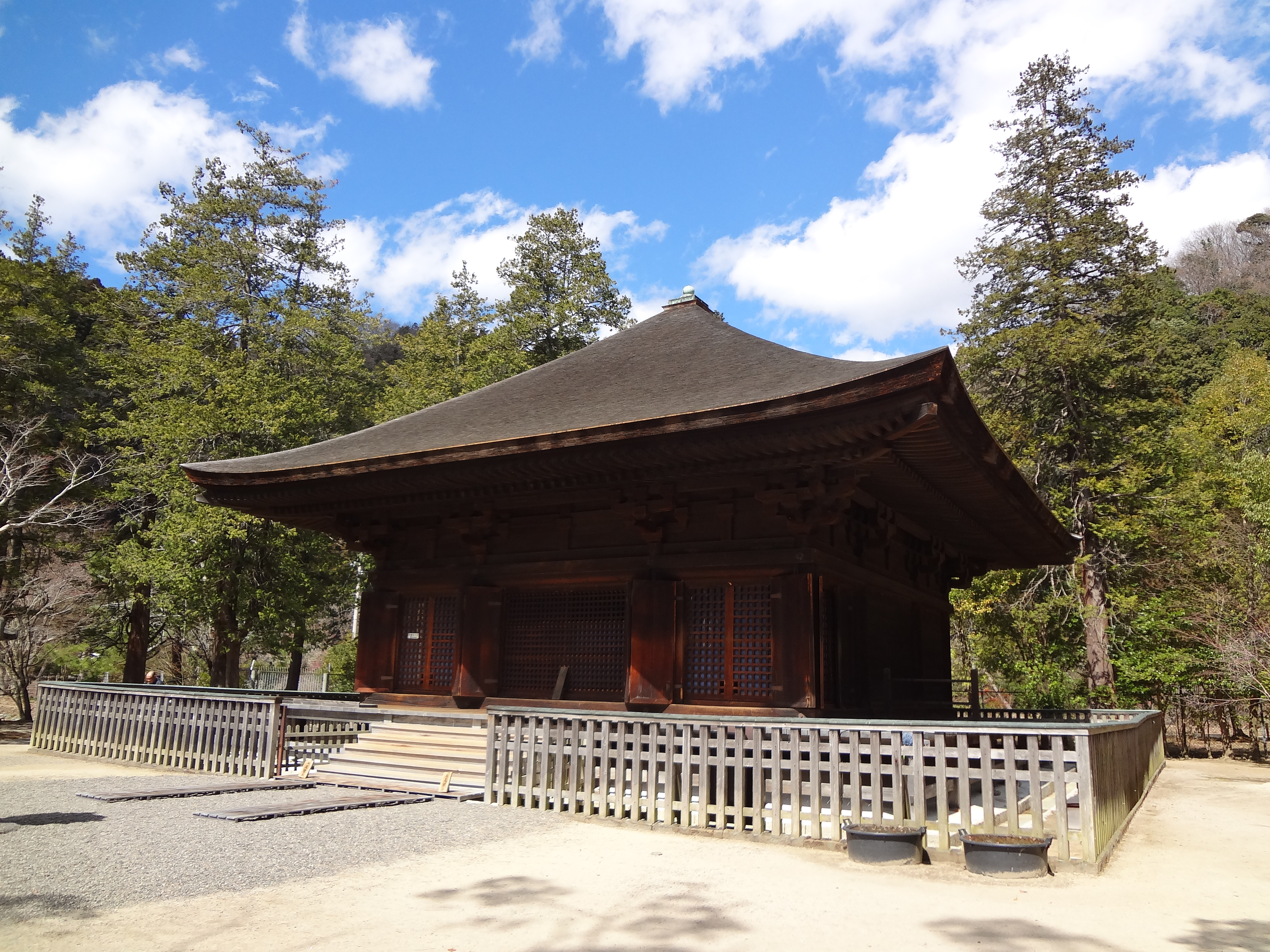 Photograph of Travelogue of Building And BuddhismStatue in Paragraph09 Number03