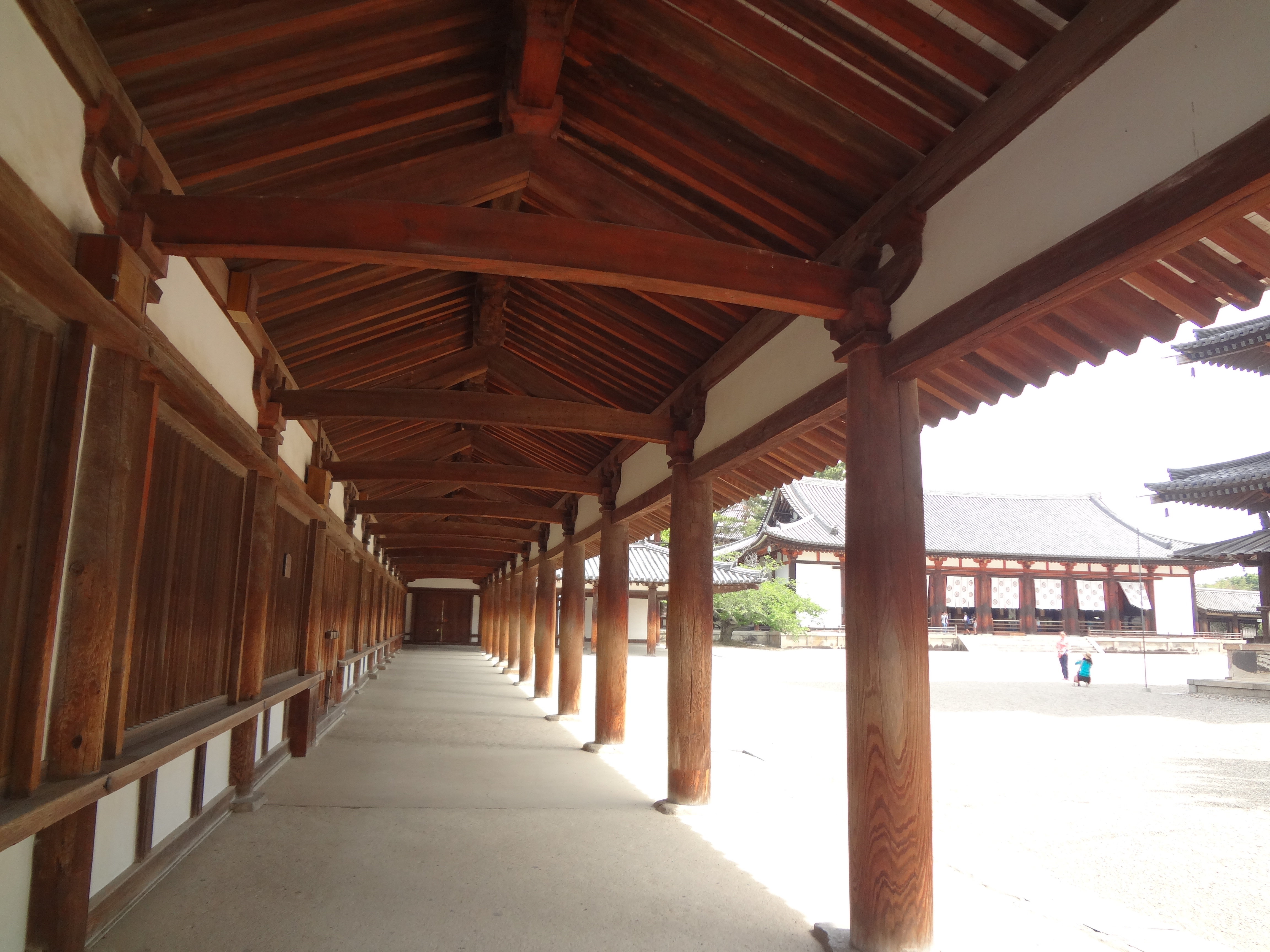 Photograph of Travelogue of Building And BuddhismStatue in Paragraph12 Number01