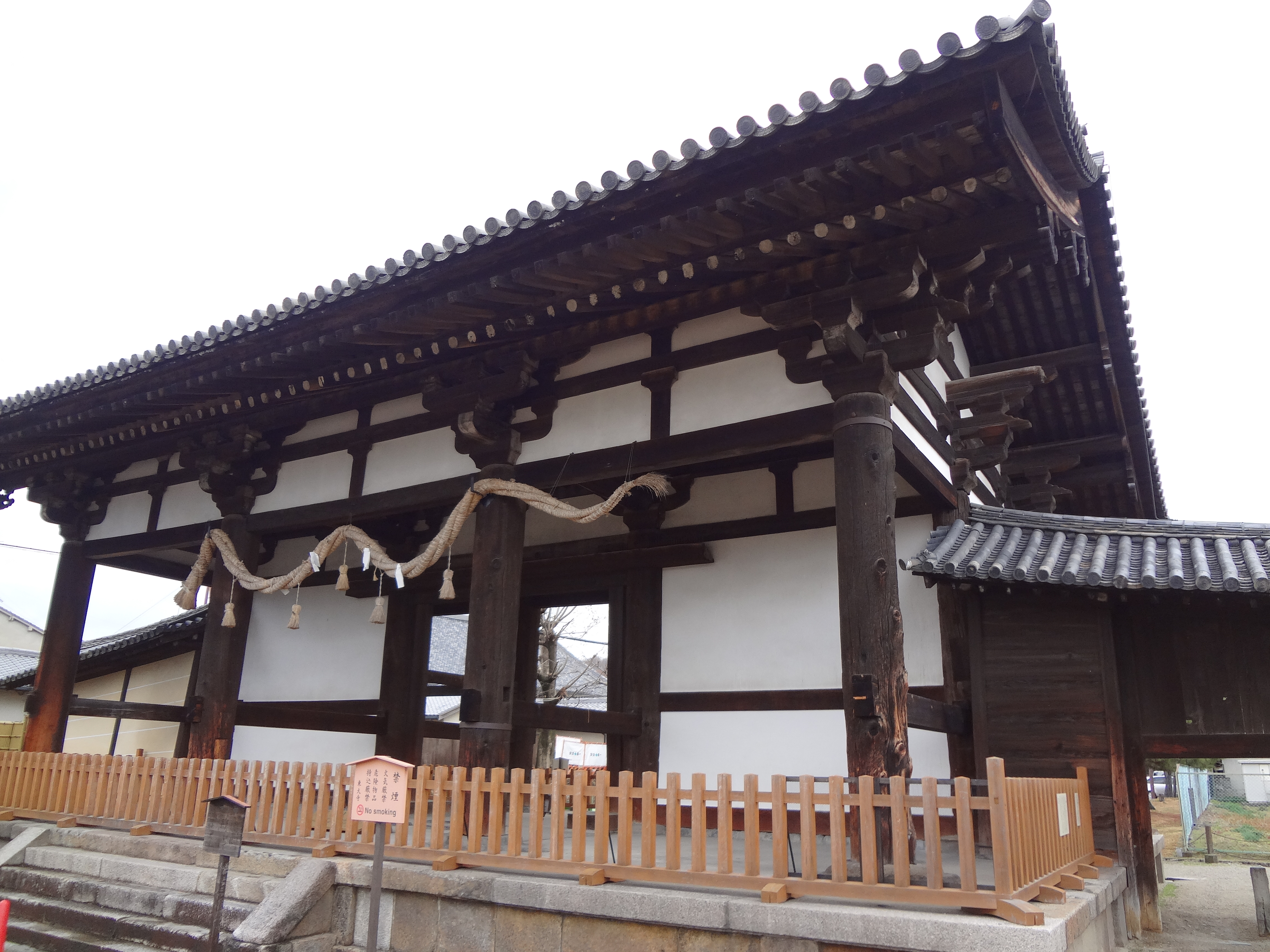 Photograph of Travelogue of Building And BuddhismStatue in Paragraph12 Number12