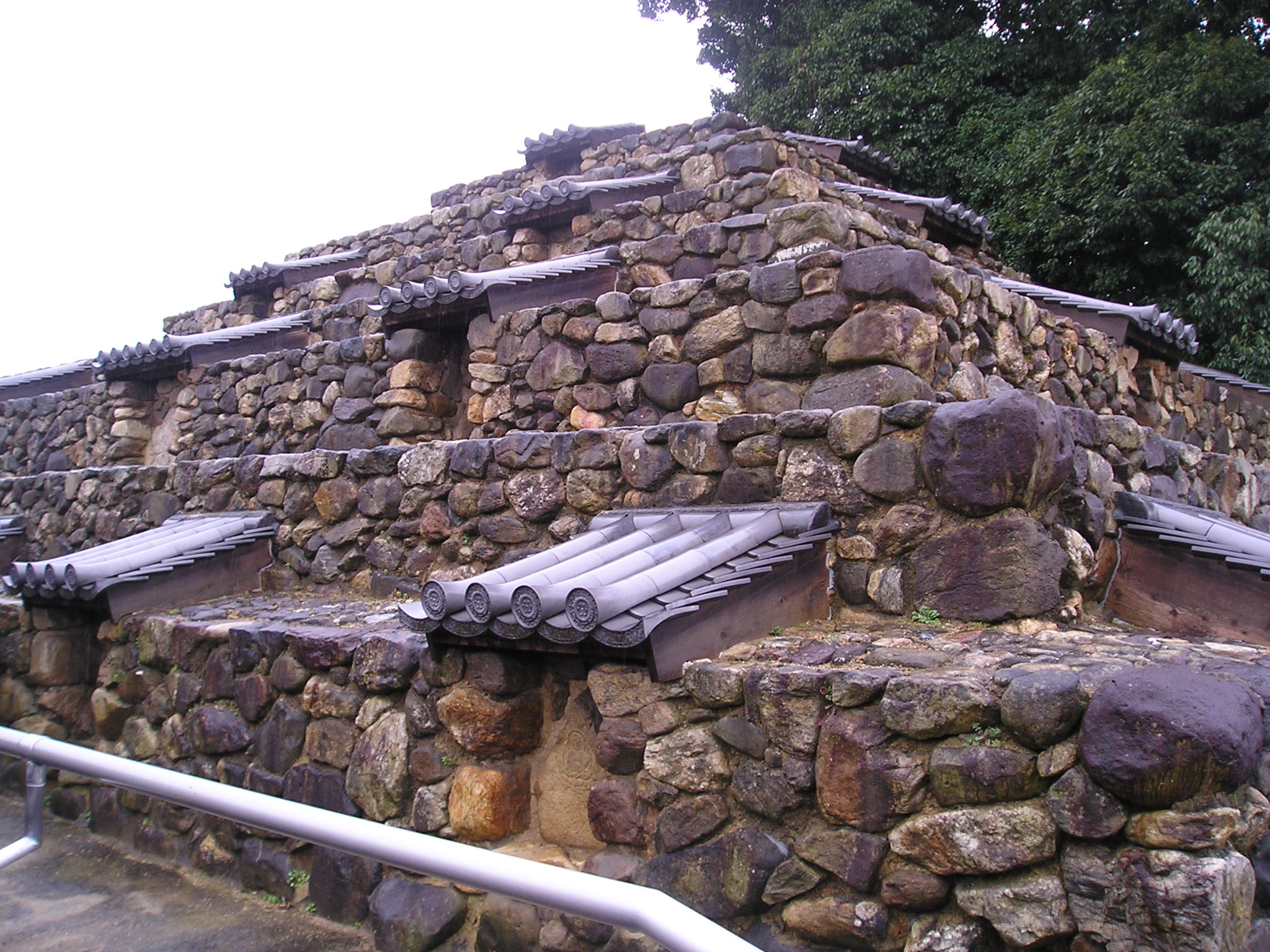 Photograph of Travelogue of Building And BuddhismStatue in Paragraph12 Number13