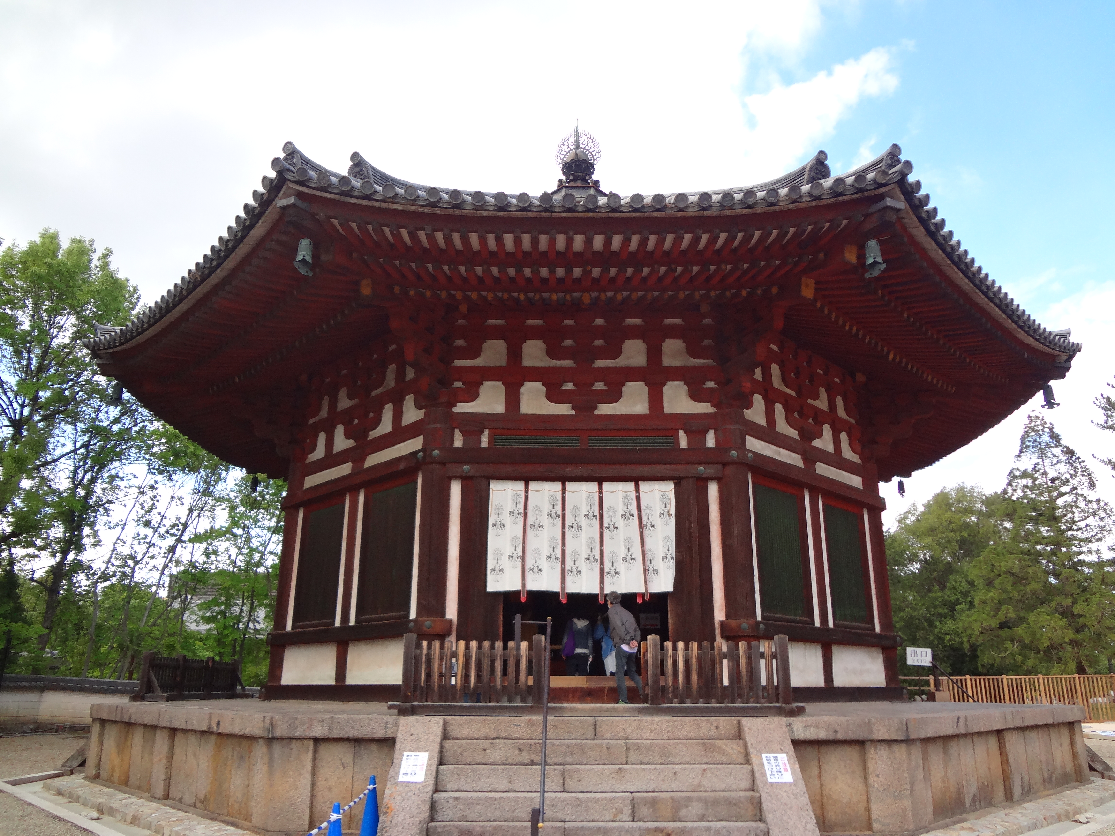 Photograph of Travelogue of Building And BuddhismStatue in Paragraph18 Number19