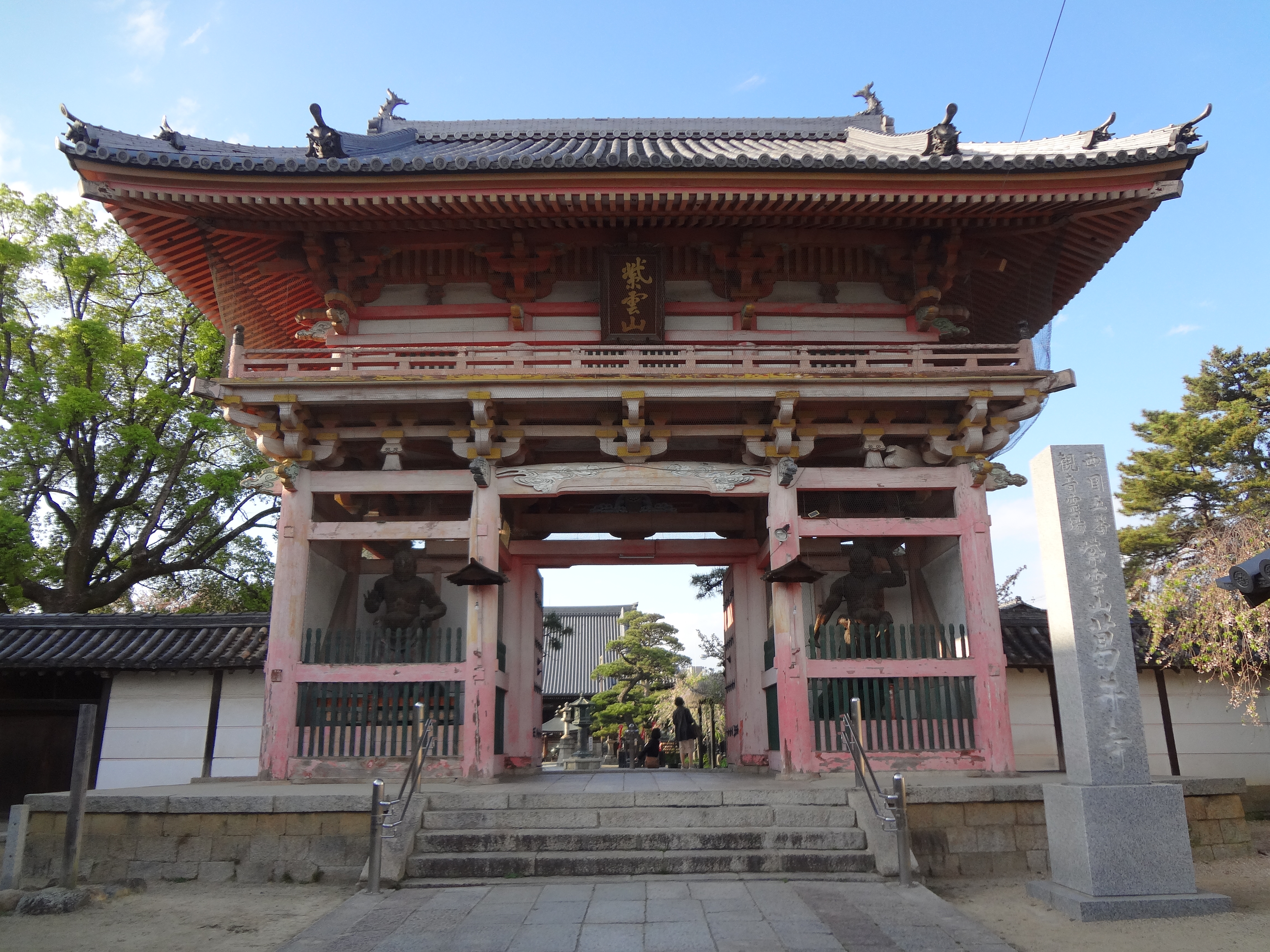 Photograph of Travelogue of Building And BuddhismStatue in Paragraph24 Number02